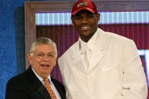 为何知道联盟对于门面的要求？夸梅：因为和老詹一样我也是状元